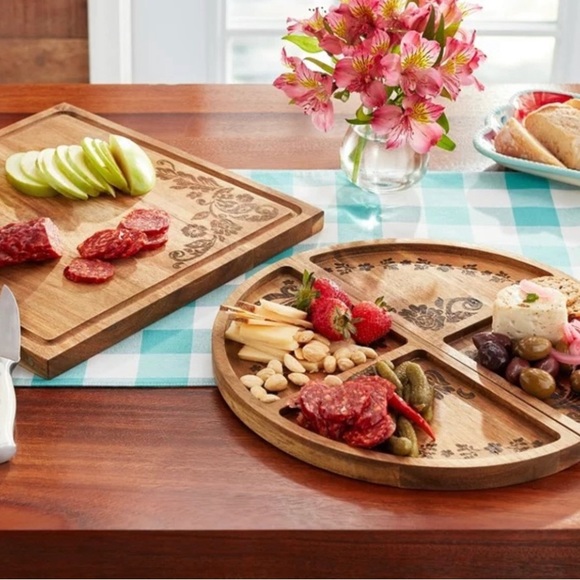 Brand New The Pioneer Woman Carve and Serve Wood Board Set - Picture 2 of 4